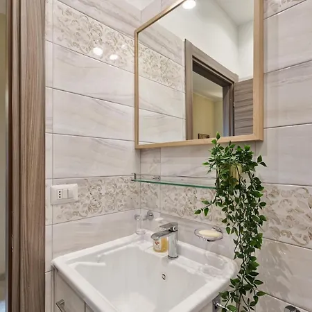 Rivoli Roomy Appartement