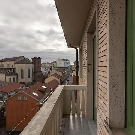 Rivoli Roomy Appartement *