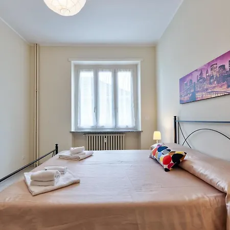 Rivoli Roomy * Turin